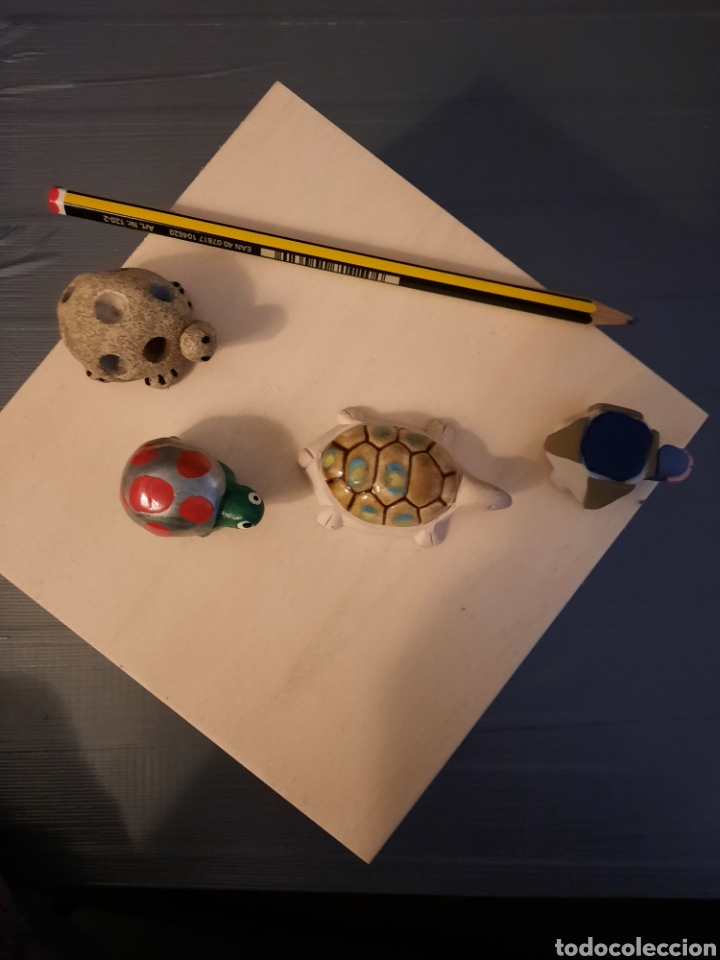 Vintage: Lote de 4 tortuguitas de diversos materiales.