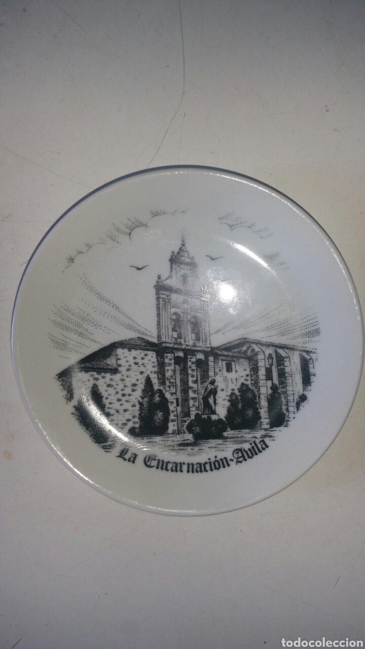 Vintage: Plato de porcelana con el grabado de, la encarnaci&oacute;n - &Aacute;vila, RUILOBA/Santander.