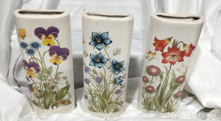 Vintage: Peque&ntilde;os floreros para colgar. Motivos florales. A&ntilde;os 70. 21 cm