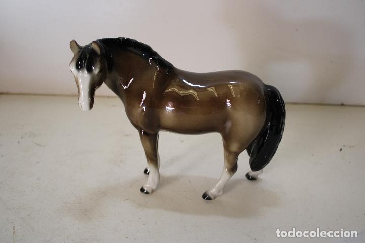 Vintage: caballo de porcelana