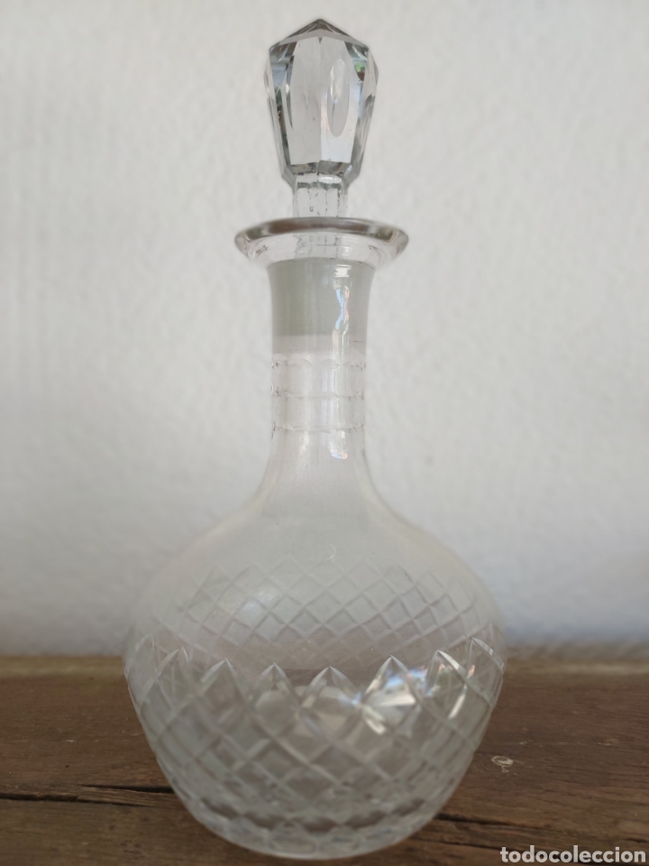 Vintage: Botella de cristal tallado - Foto 1