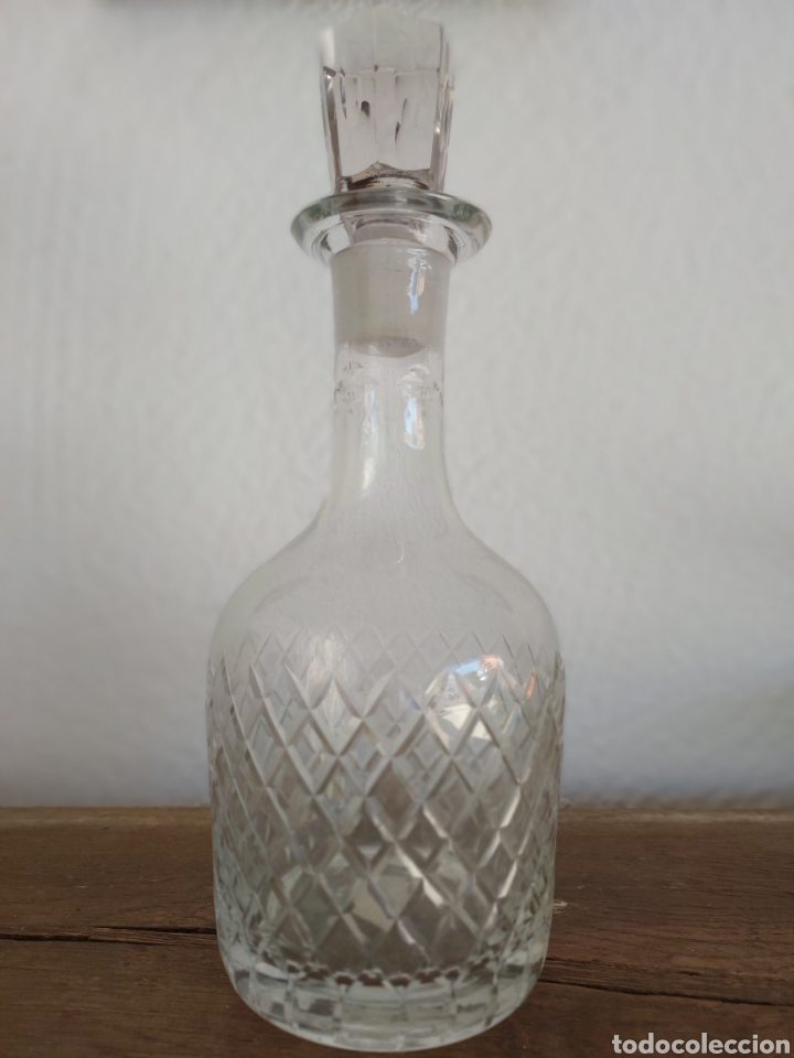 Vintage: Botella de cristal tallado - Foto 1
