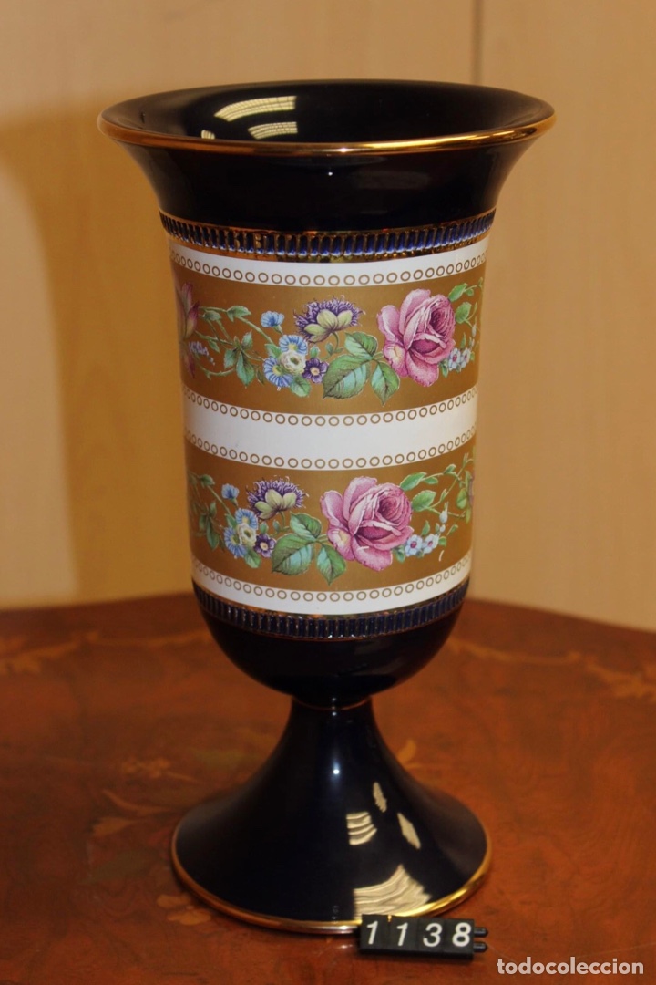 Vintage: Jarron de porcelana cobalt en pie alto