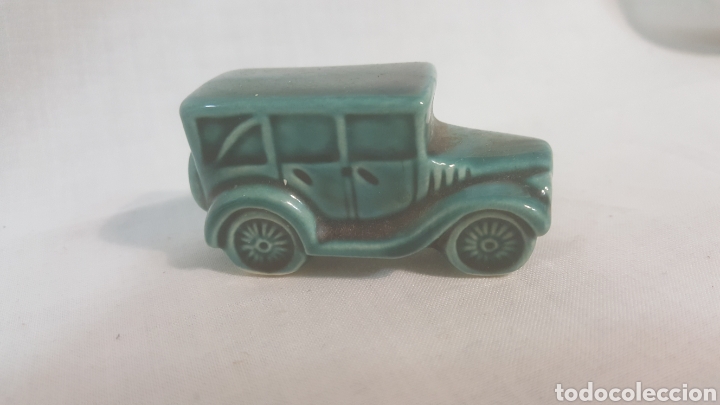 Vintage: PEQUE&Ntilde;O COCHE VERDE VINTAGE DE CER&Aacute;MICA
