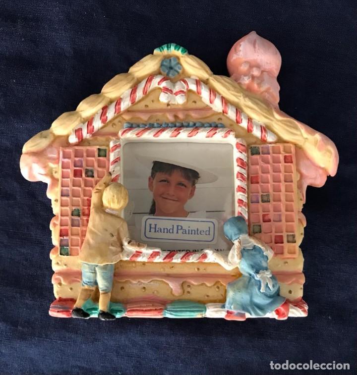 Vintage: PAREJA DE PORTARRETRATOS MINIATURA DE CUENTOS INFANTILES. A ESTRENAR