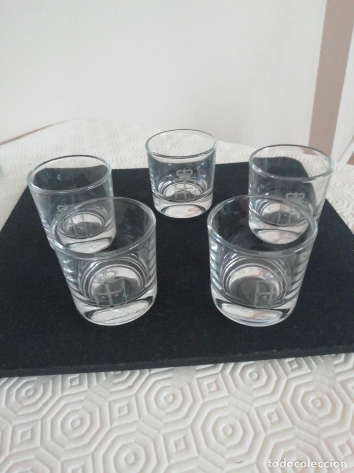 Vintage: Vasos peque&ntilde;os de cristal - Foto 1