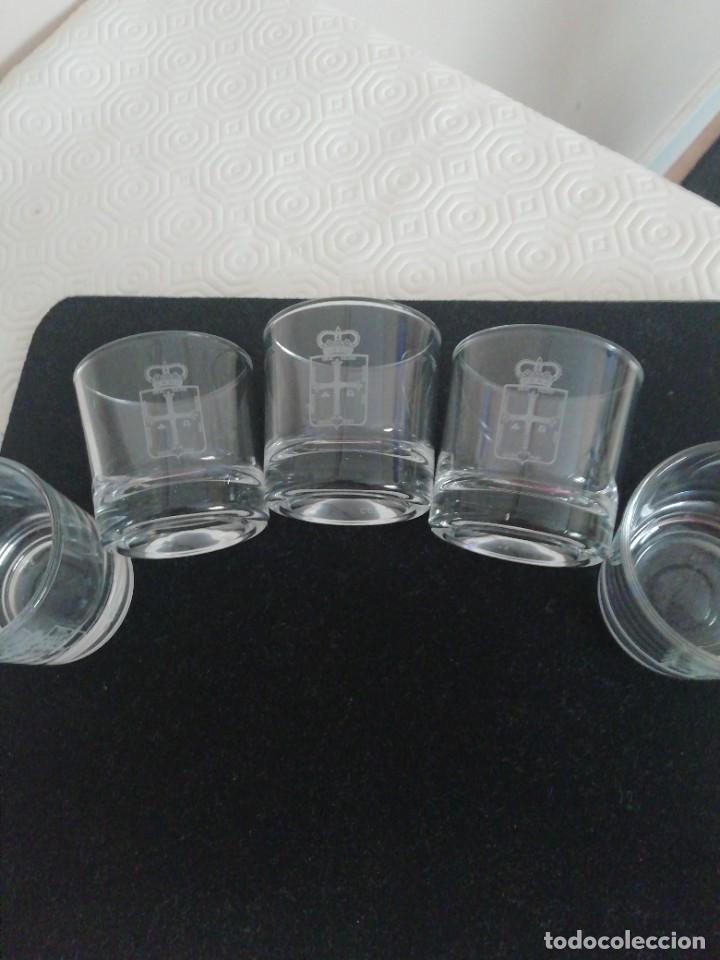 Vintage: Vasos peque&ntilde;os de cristal - Foto 2