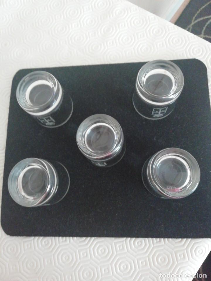 Vintage: Vasos peque&ntilde;os de cristal - Foto 4