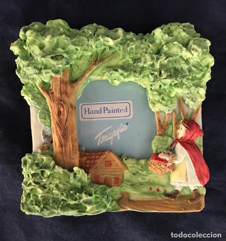 Vintage: PAREJA DE PORTARRETRATOS MINIATURA DE CUENTOS INFANTILES. A ESTRENAR