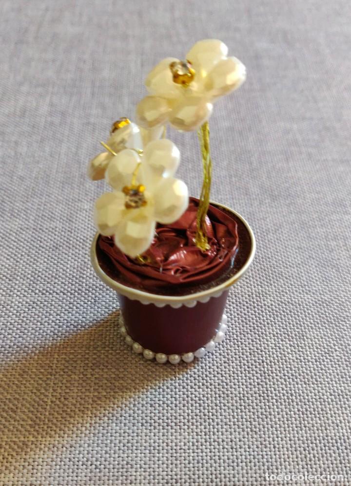 Vintage: Maceta con flores. - Foto 2
