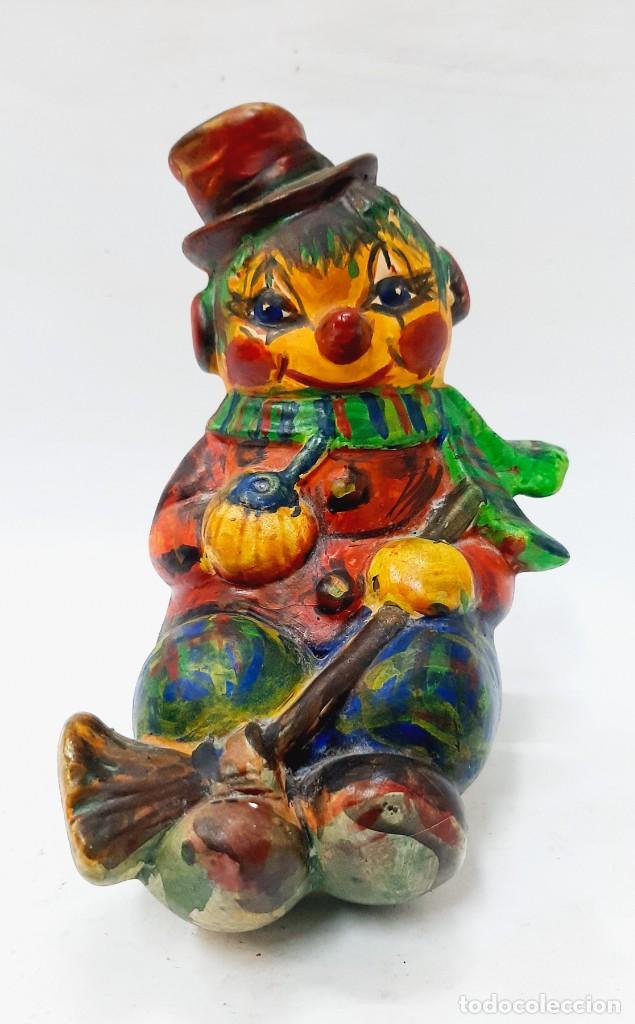 Vintage: Figurilla de cer&aacute;mica vintage pintada a mano