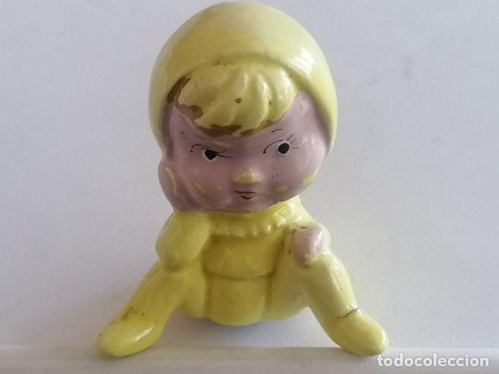 Vintage: PEQUE&Ntilde;O MU&Ntilde;ECO SENTADO DE CERAMICA