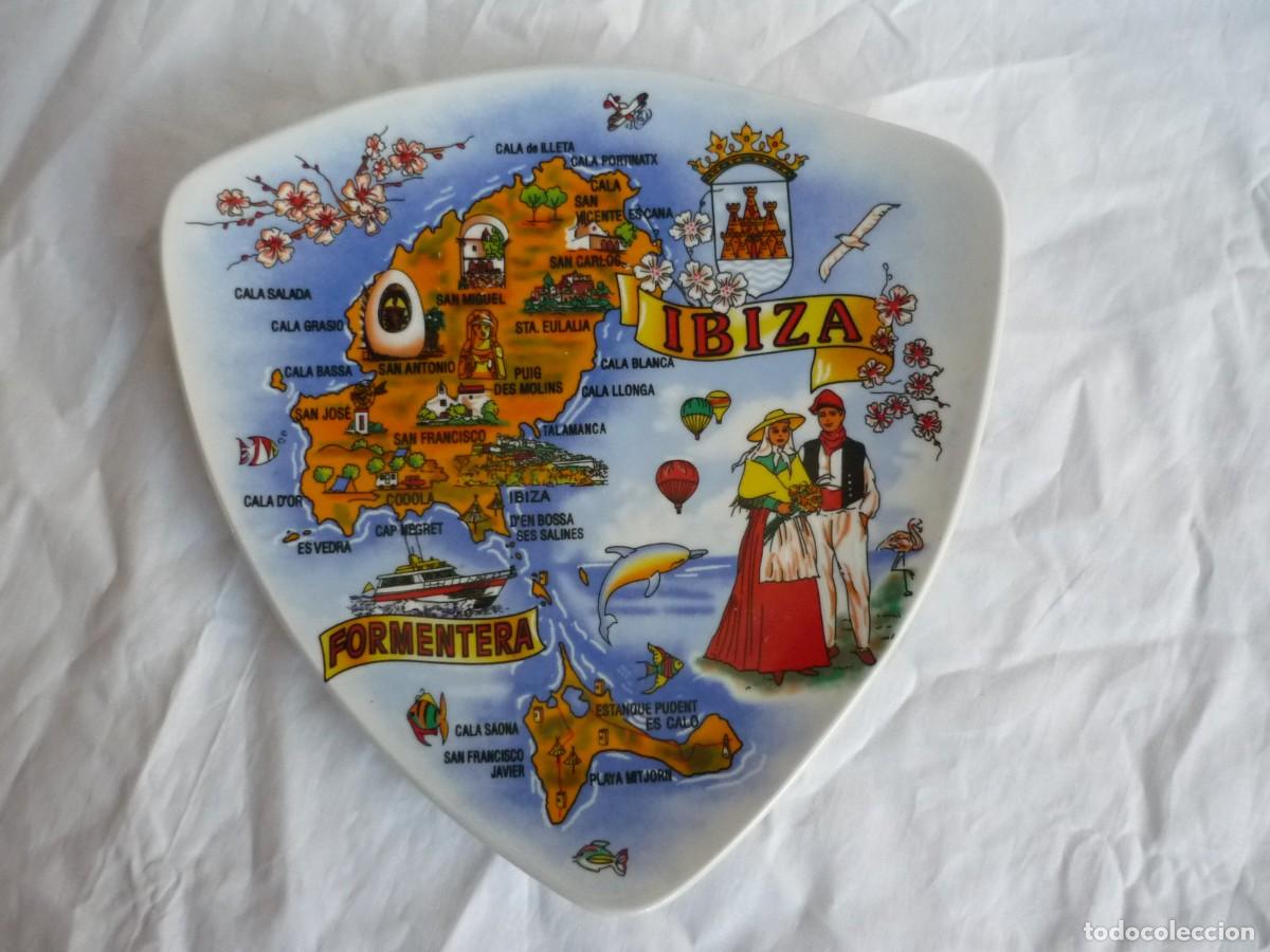 Vintage: Plato de cer&aacute;mica triangular con mapa de Ibiza y Formentera - Foto 2
