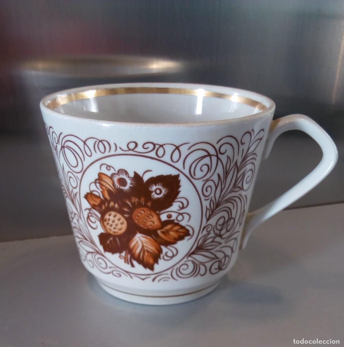 Vintage: UCRANIA. TAZA CER&Aacute;MICA DECORADA CON BORDE DE ORO APLICADO.