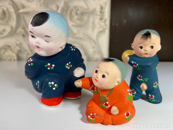 Vintage: 121.-Tres bebes de piano. Terracota. Pintados a mano y firmados. Japan