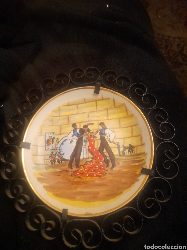 Vintage: Antiguo plato de porcelana Vintage, en forjilla