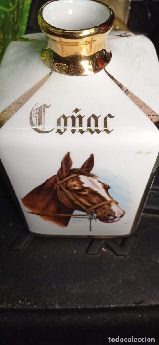 Vintage: Botella de CO&Ntilde;AC de porcelana caballo vintage
