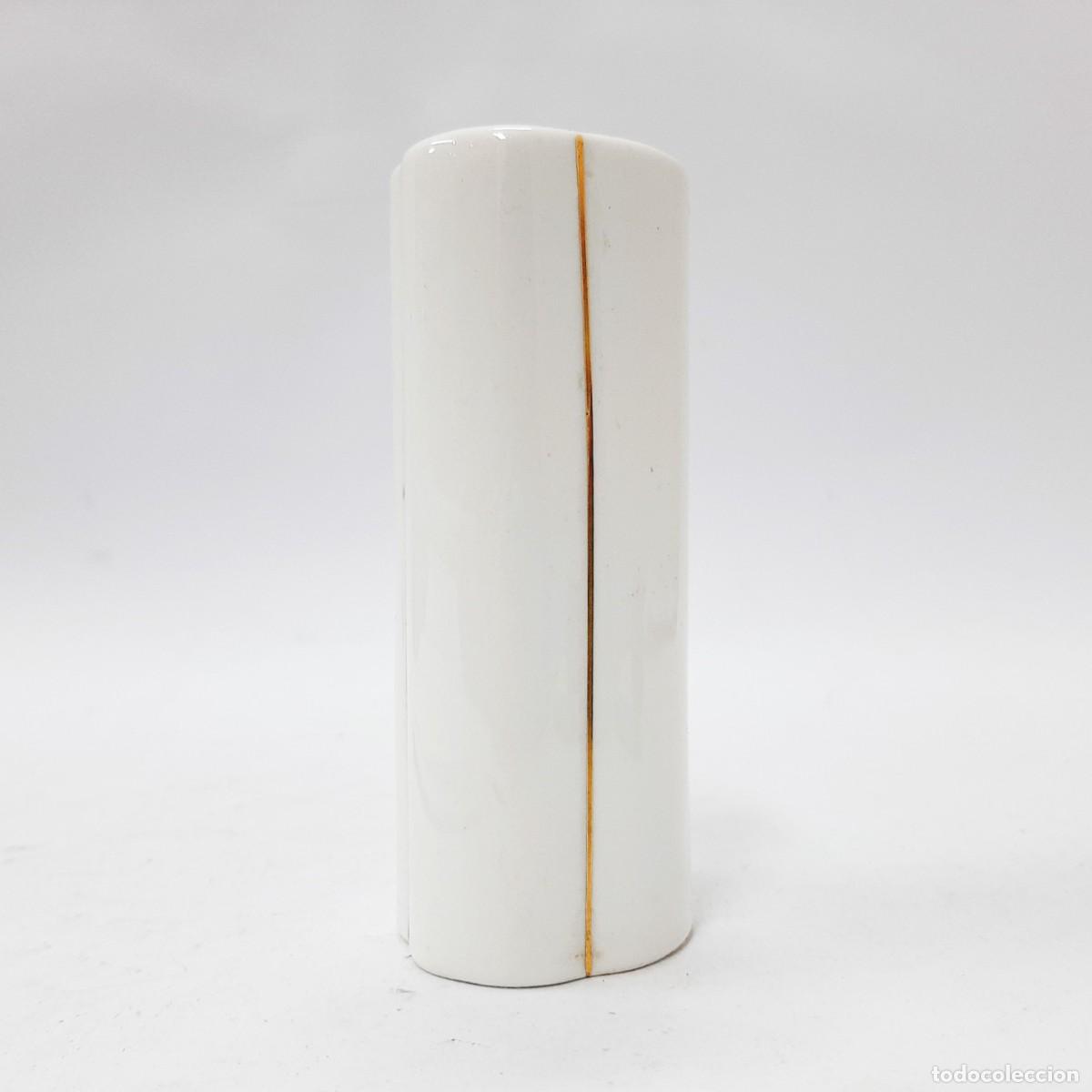 Vintage: Florero peque&ntilde;o de porcelana Vintage(5.4)