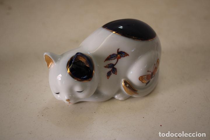 Vintage: gato de porcelana con sello