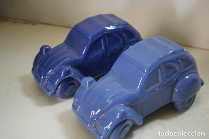 Vintage: 2 coches citroen, pareja de saleros en ceramica azul