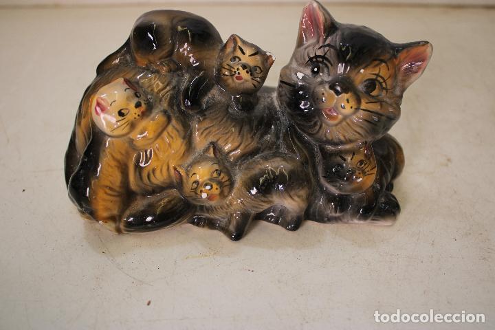 Vintage: figuara de gata con gatitos - Foto 1