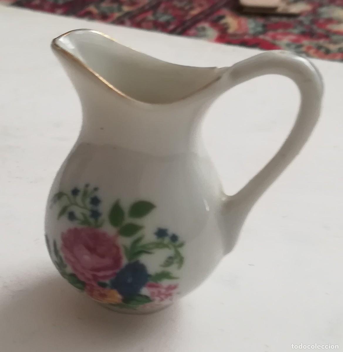 Vintage: JARRA DE LECHE DE PORCELANA en miniatura