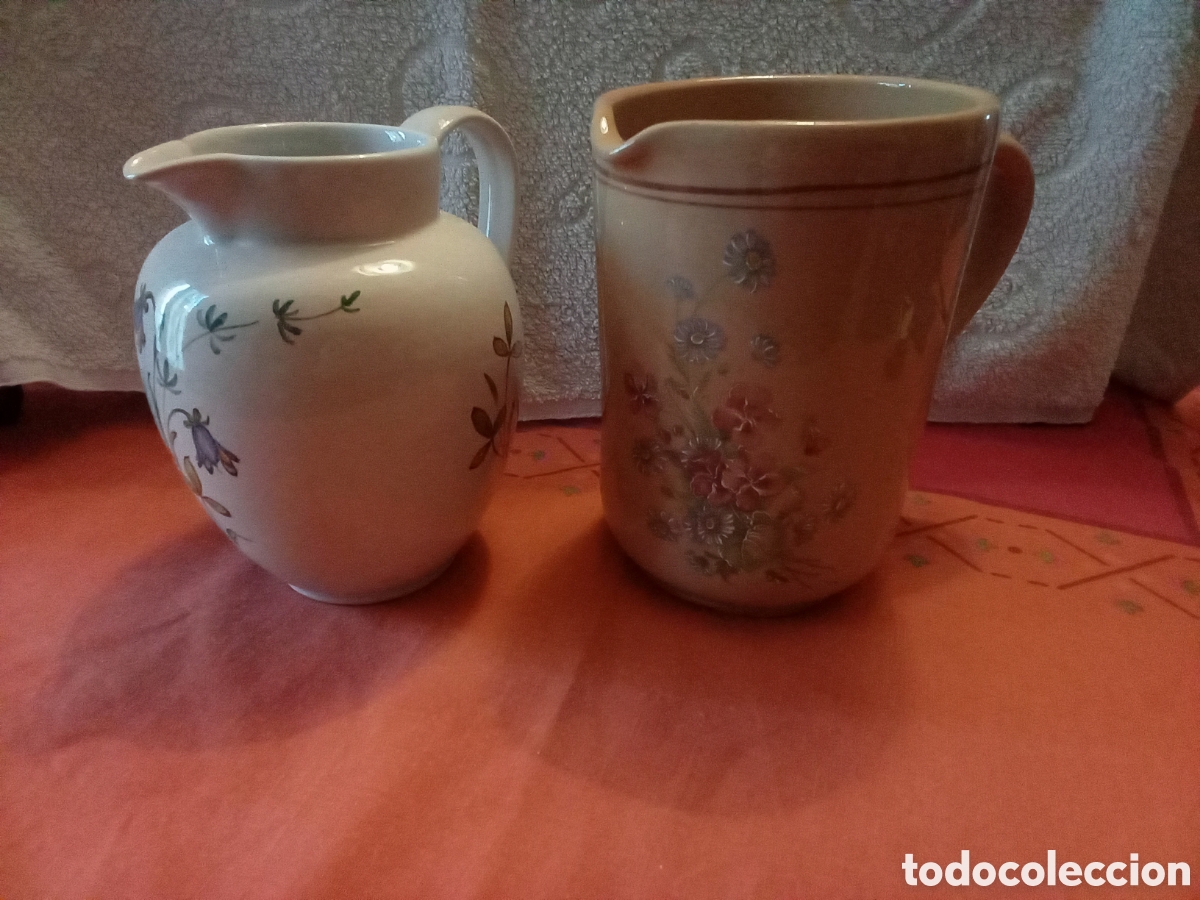 Vintage: Dos jarras,una de ellas posiblemente inglesa.