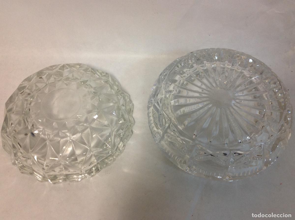 Vintage: Dos ceniceros de cristal moldado - Foto 3