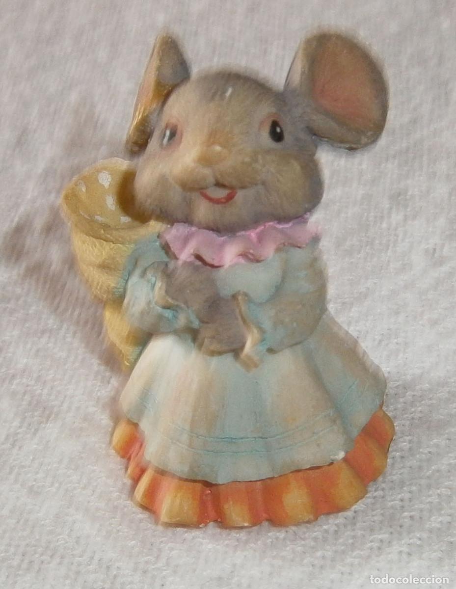 Vintage: ratoncita de ceramica vestida 5 cmd de altura