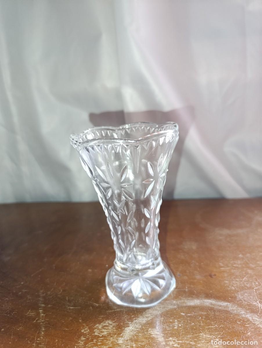 Vintage: Florero de cristal hecho en molde - Foto 2