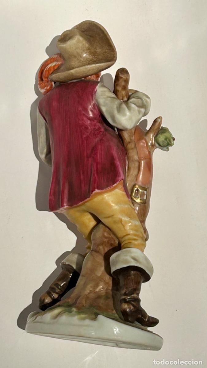 Vintage: Capodimonte, Espadach&iacute;n borracho. 22 cm. - Foto 4