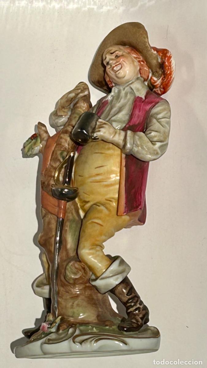 Vintage: Capodimonte, Espadach&iacute;n borracho. 22 cm. - Foto 5