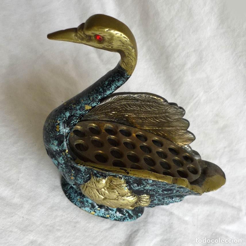 Vintage: Florero de bronce en forma de pato o cisne - Foto 1