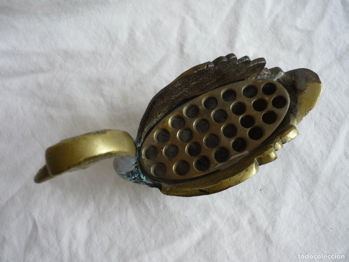 Vintage: Florero de bronce en forma de pato o cisne - Foto 6