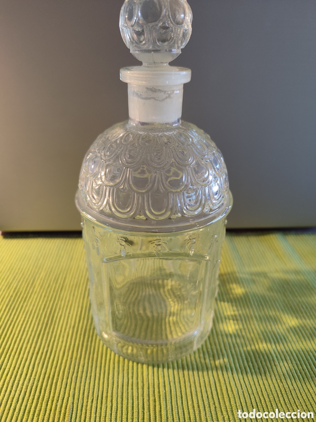 Vintage: Botella con grabados - Foto 1