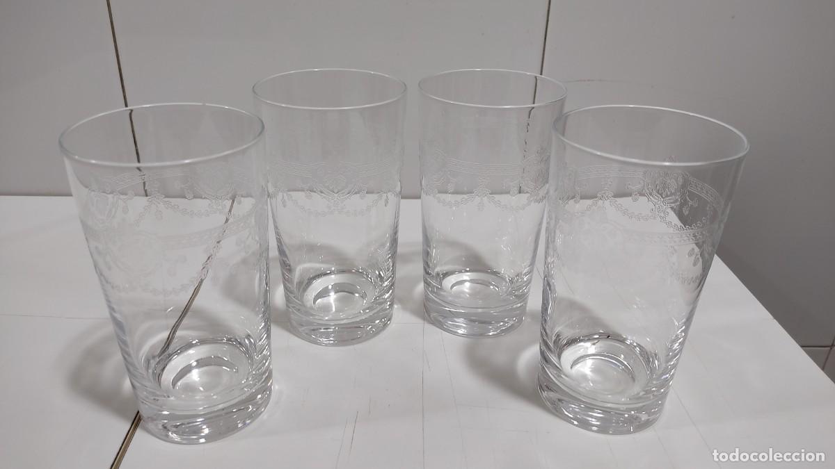 Vintage: 427 CUATRO VASOS DE CRISTAL 24% PBO. CON CENEFA PERIMETRAL