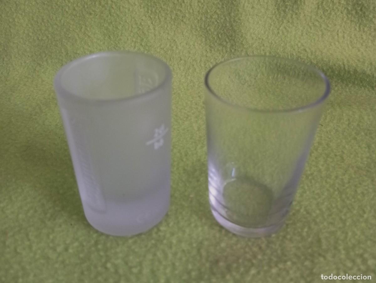 Vintage: TRECE VASOS DE CHUPITO - LICOR . - Foto 3