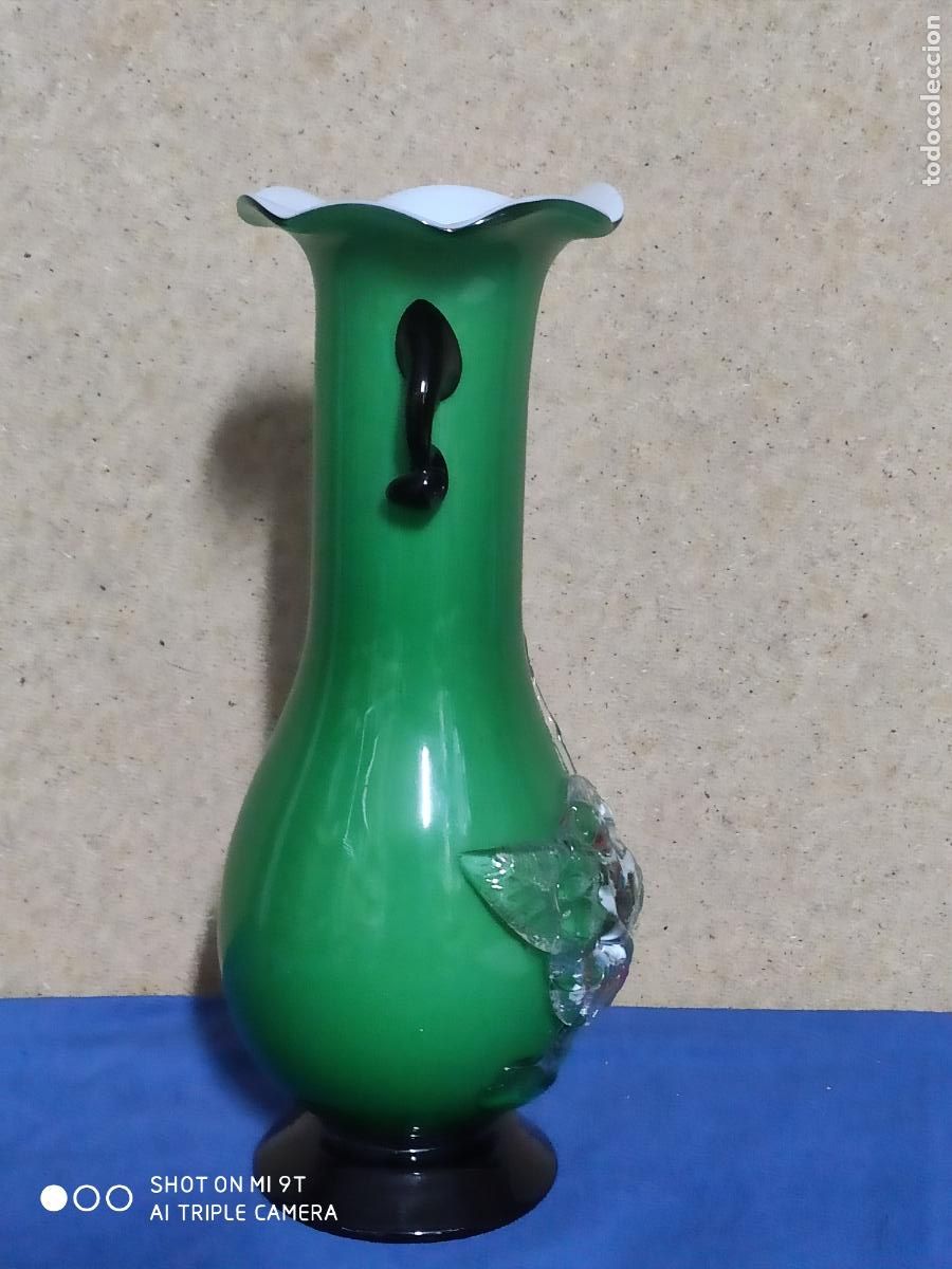 Vintage: jarron florero de opalina verde - Foto 2