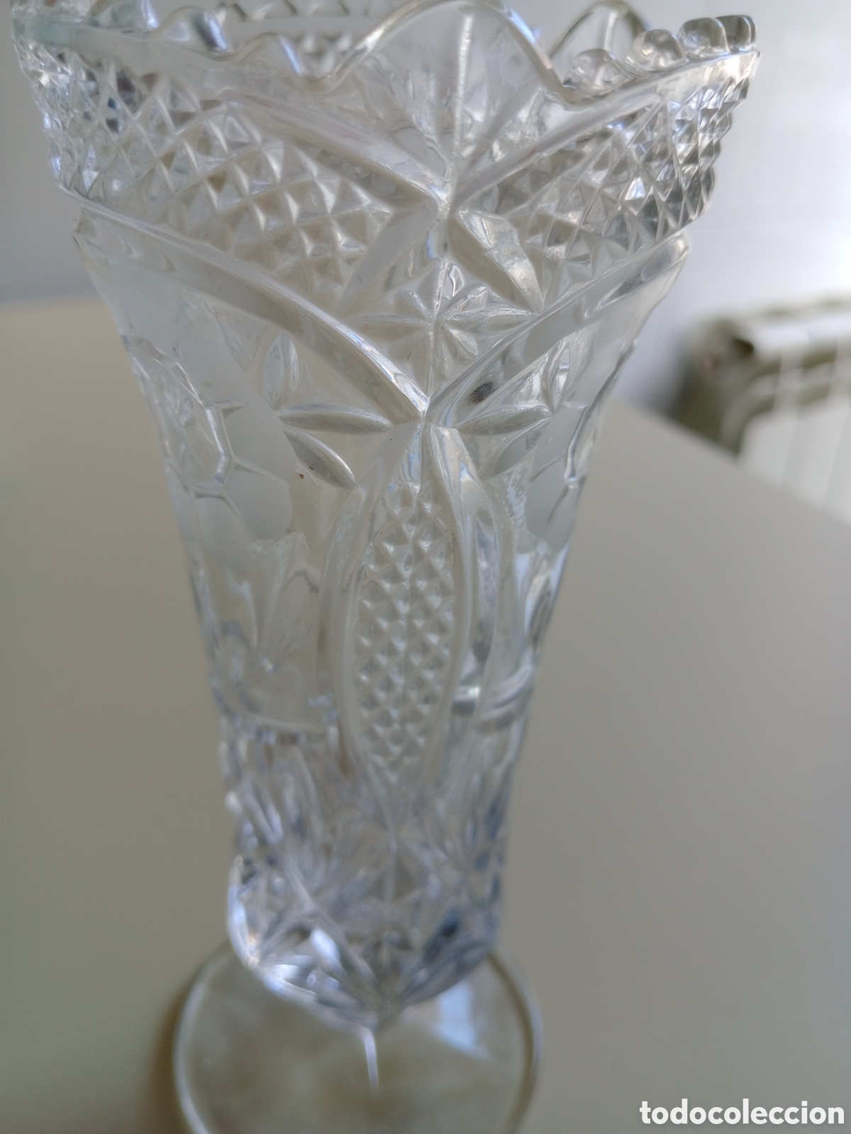 Vintage: Florero de cristal tallado - Foto 2