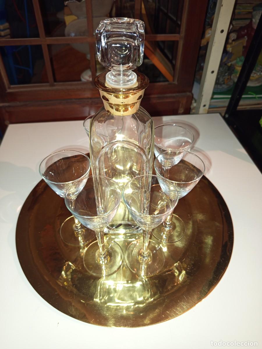 Vintage: Elegante licorera completa con sus copas y su bandeja excelente estado