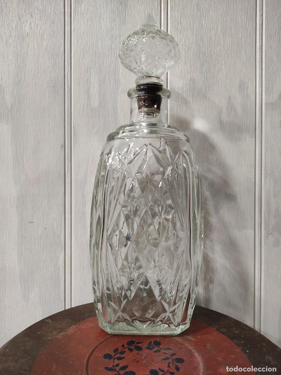 Vintage: Botella de cristal tallado - Foto 1