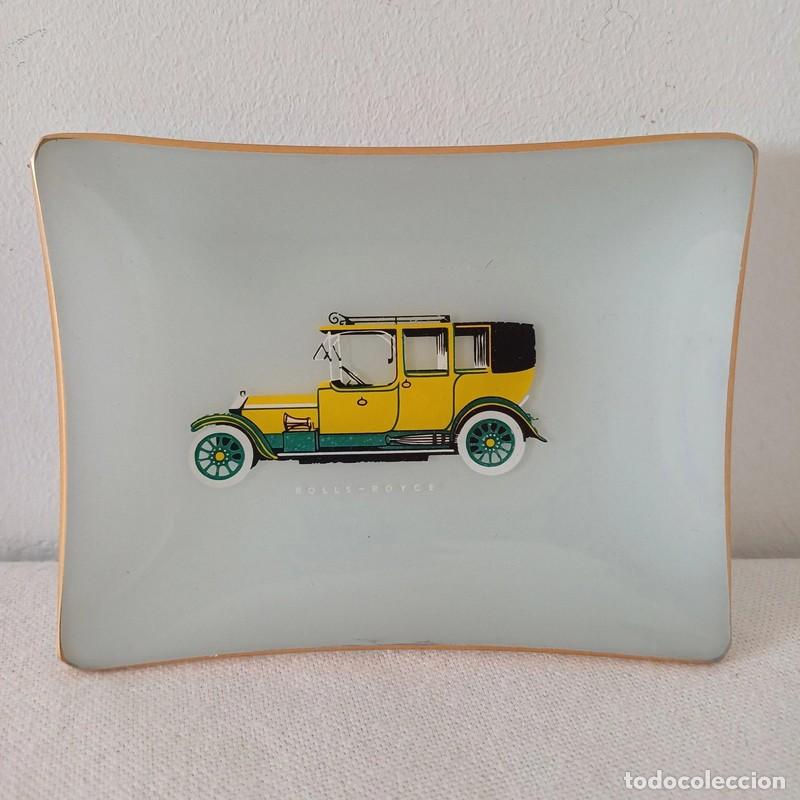 Vintage: Chance Glass Decorative Automotive Plate Depicting Vintage Rolls Royce