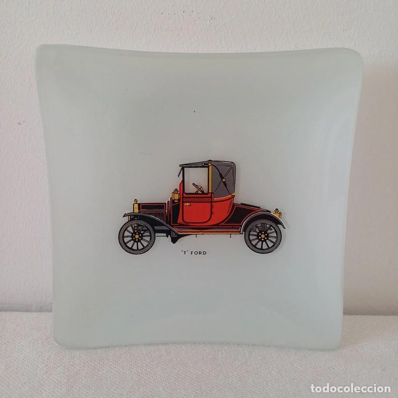 Vintage: Chance Glass Decorative Automotive Plate Depicting Vintage Model T Ford