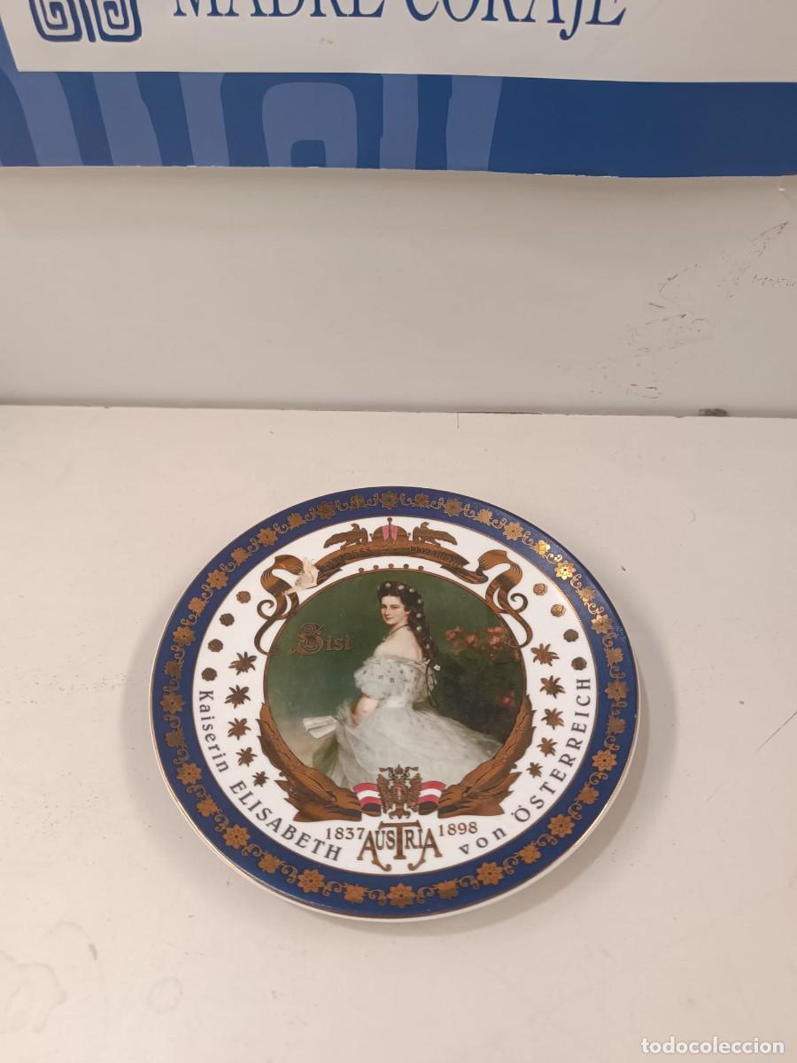 Vintage: Plato de Sissi Emperatriz - Foto 1