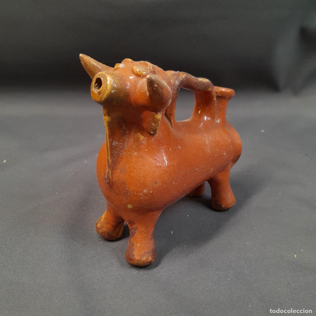 Vintage: BOTIJO EN FORMA DE TORO DE CER&Aacute;MICA VIDRIADA. MEDIADOS S.XX