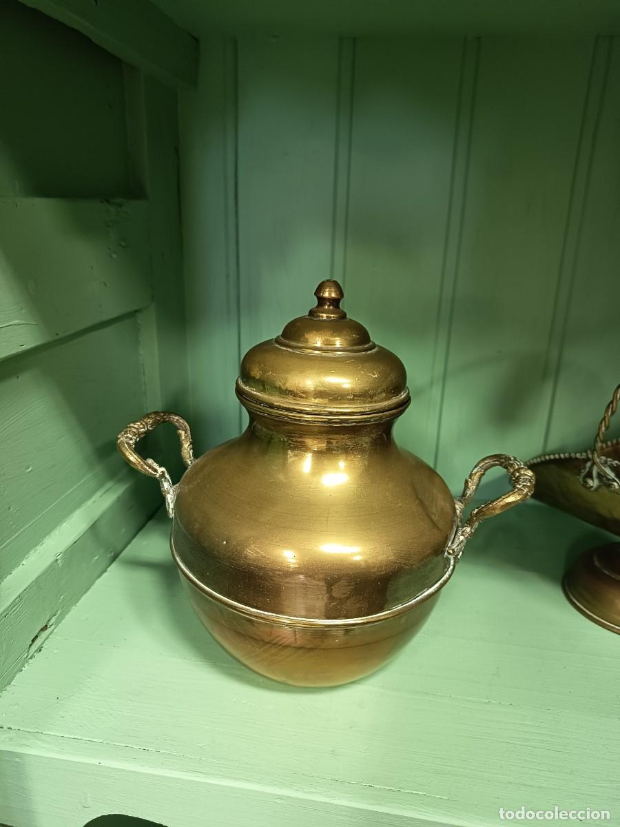 Vintage: Jarr&oacute;n de lat&oacute;n con asas