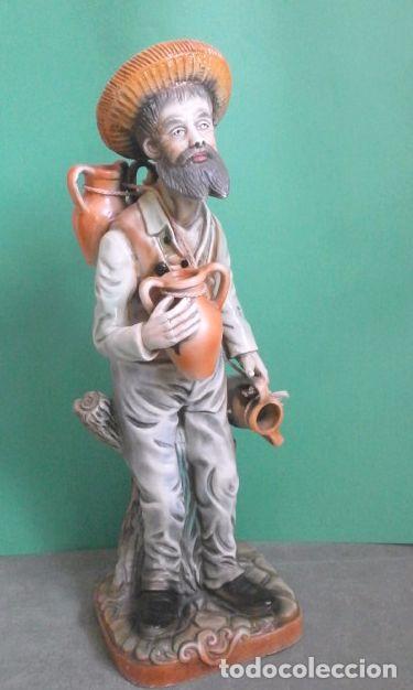 Vintage: Figura Cer&aacute;mica Artistica - 49 cm de alta - Alfafero Vendedor Ambulante con Peana