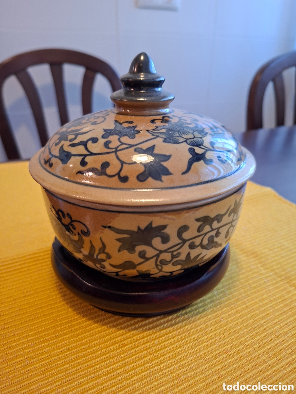 Vintage: BOTE de CERAMICA con BASE DE MADERA