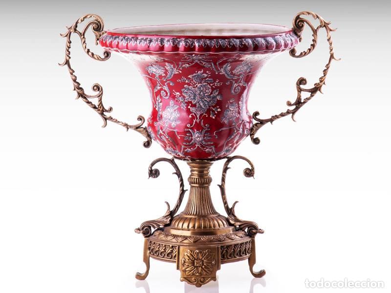 Vintage: Ta&ccedil;a de porcelana e bronze (1435)