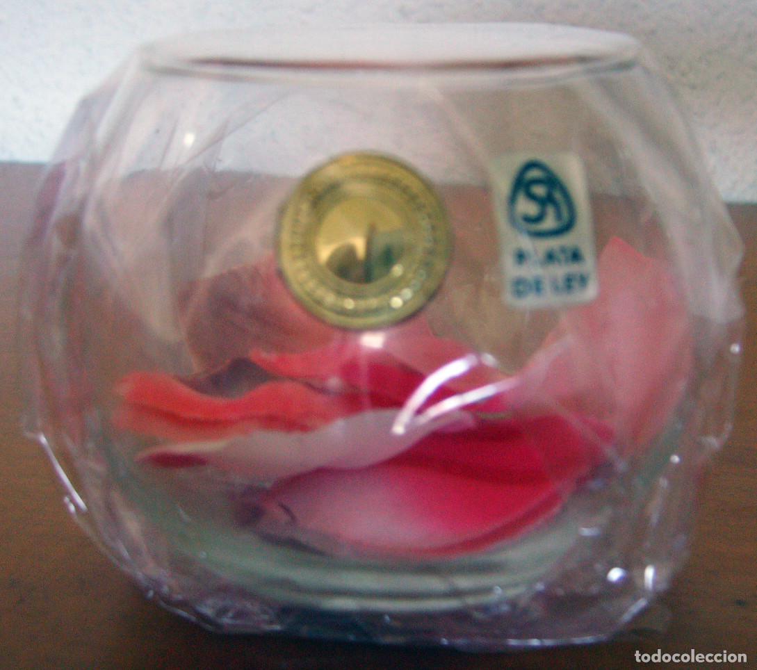 Vintage: PEQUE&Ntilde;O JARRONCITO REDONDO SERRA I RAMI - ADORNO EN PLATA DE LEY - P&Eacute;TALOS DE ROSA &ndash; PERFECTO ESTADO